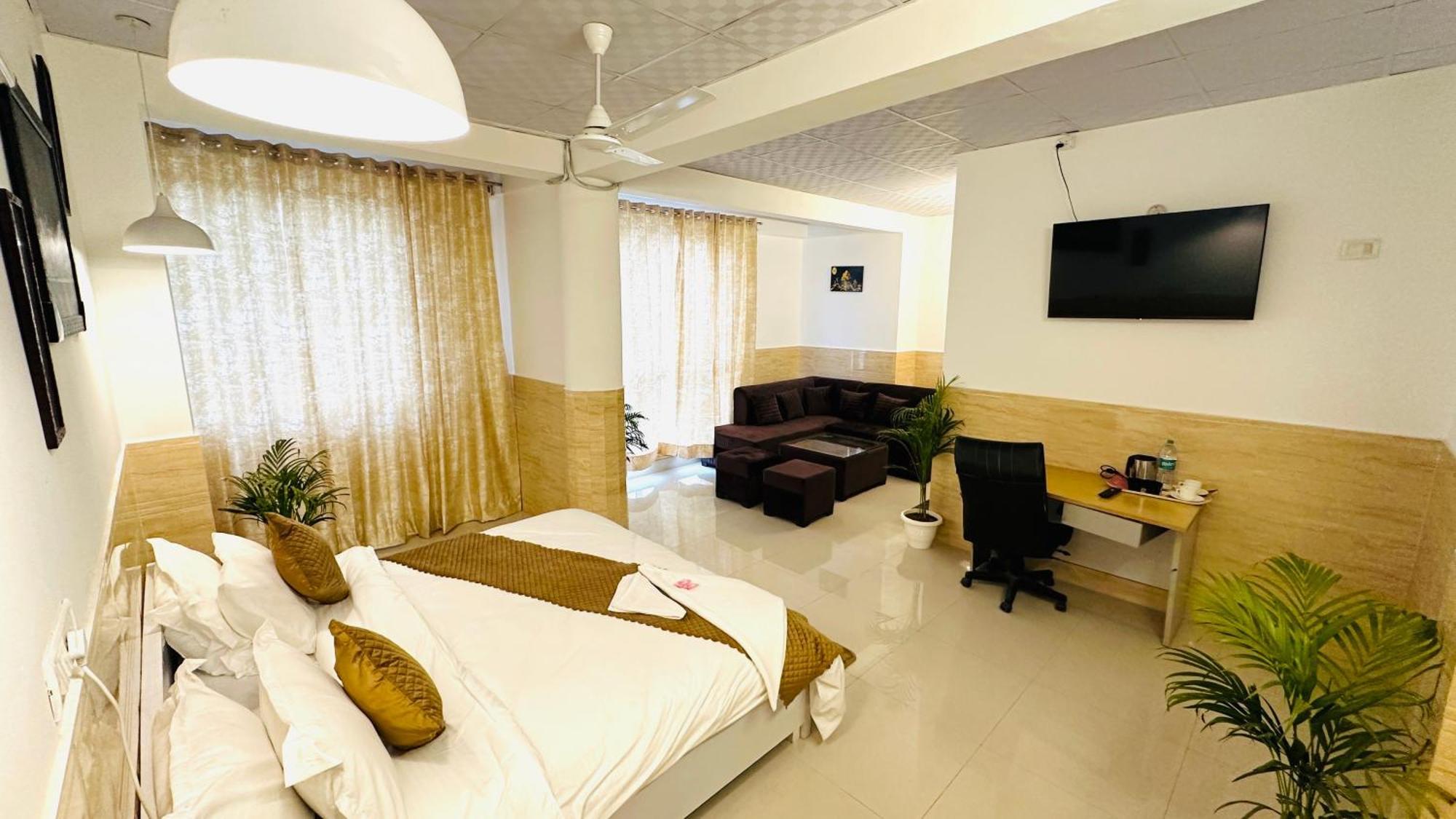 Hotel Relax In - Noida Sector 18 Exterior photo